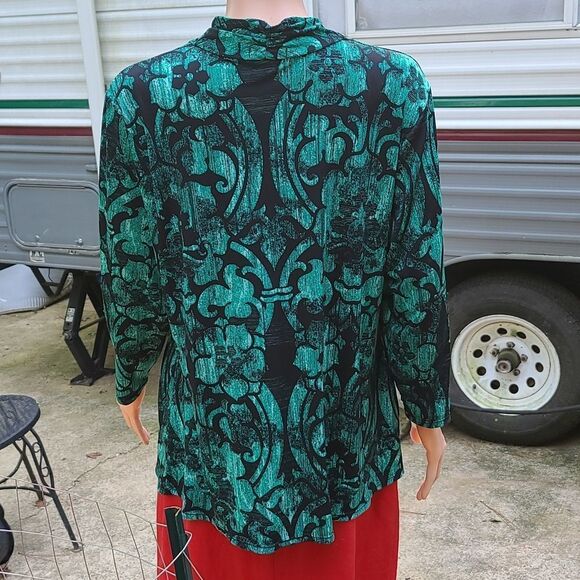 Alfani Emerald Green & Black Floral Ruched V-Neckline Long Sleeve Blouse - Picture 4 of 10